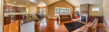 4th image of 740 SW Golden Pheasant Dr