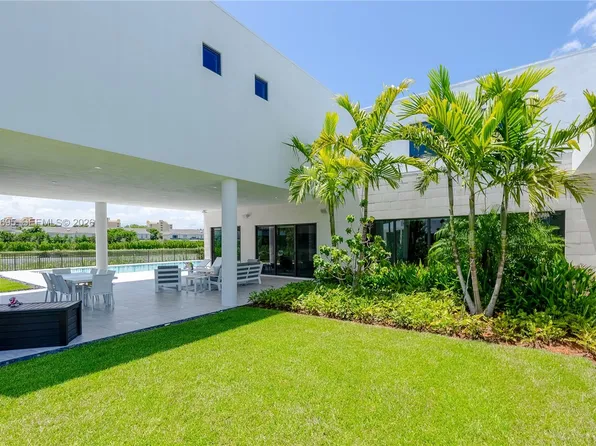 16766 Natures Way, Weston, FL 33326