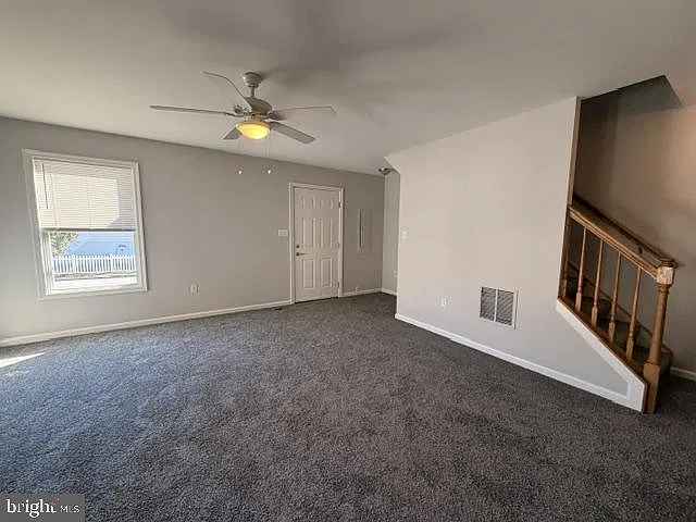 3 bed, 2.5 bath, 2100 sqft, $2,095 — Photo 3