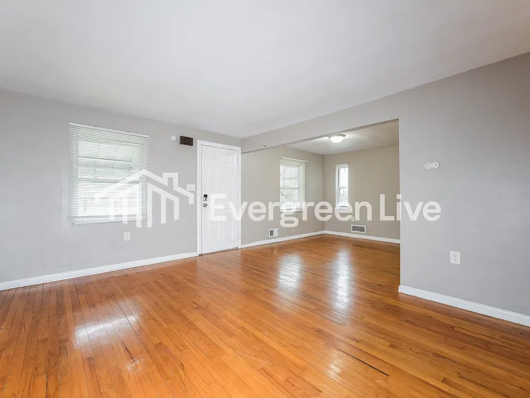2130 Chalfant St — Photo 4