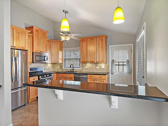 5th image of 522 N Michigan Ave