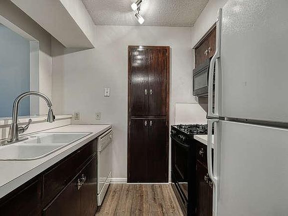 3rd image of 2711 Saint Edwards Cir #2