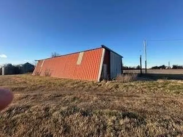 26024 Ottawa Rd, Parsons, KS 67357