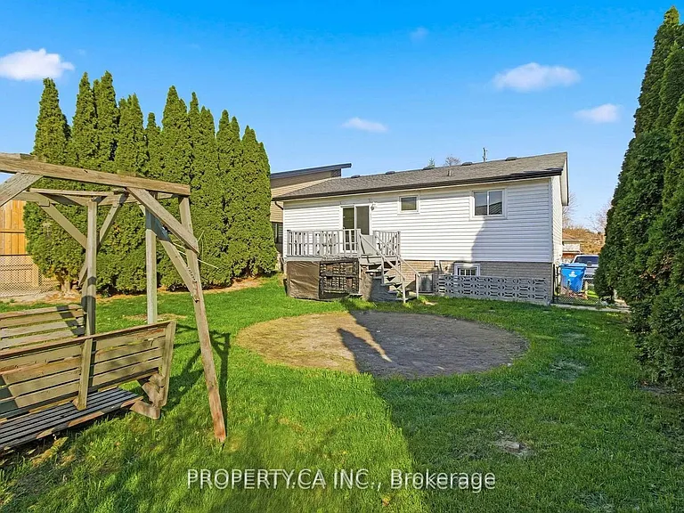 194 Merritt Ave — Photo 33