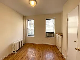 Rented by Century 21 Premier 