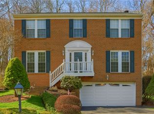 323 Shady Glen Dr, Coraopolis, PA