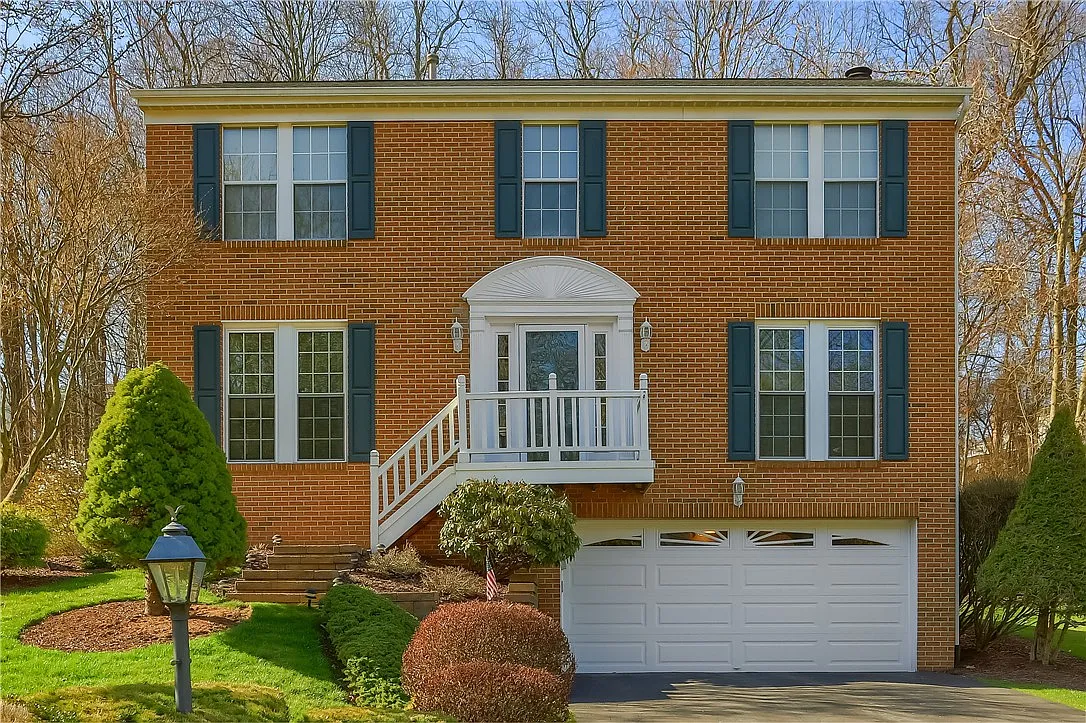 323 Shady Glen Dr photo 1