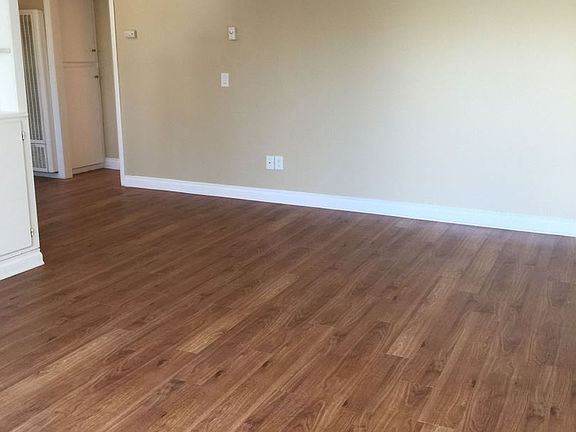 3rd image of 2138 Thomas Ave APT 02