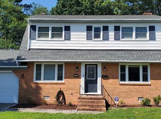 743 Sunnywood Rd, Newport News, VA 23601