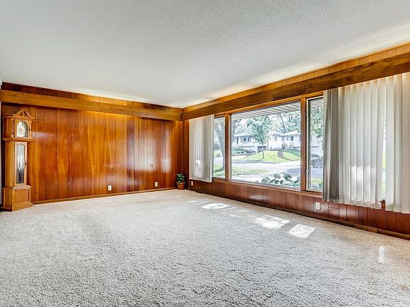 4th image of 1105 8th Ave S