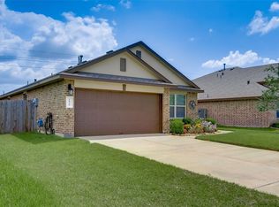 1830 Crystal Waters Dr, Rosharon, TX 77583
