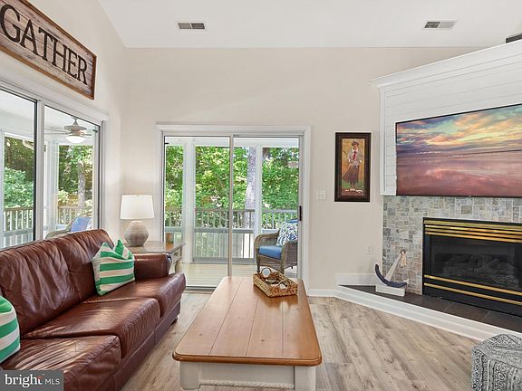 4th image of 33492 Lakeshore Dr #53019