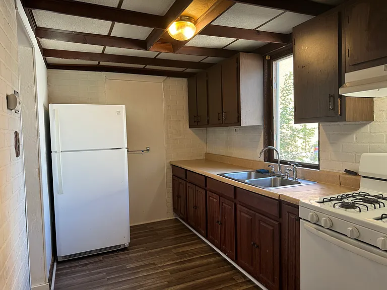 221 Ridgewood Ave — Photo 15