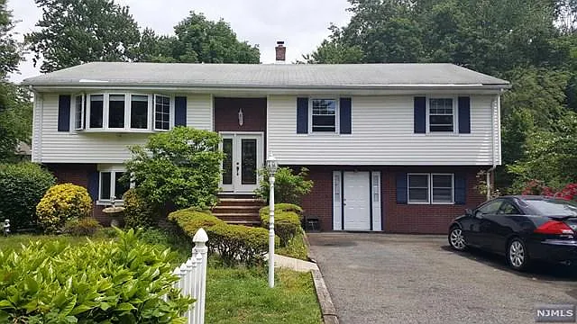 12 Ell Rd photo 1