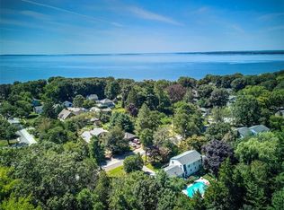 10 Governor Bradford Dr, Barrington, RI 02806