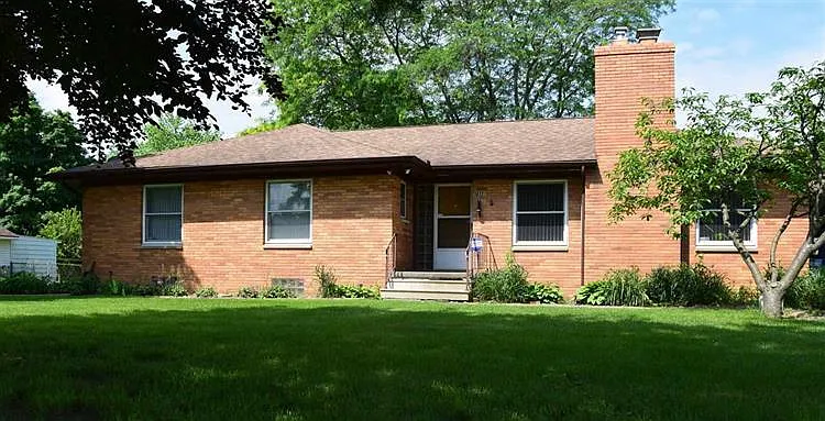 3032 Curtis Dr photo 1