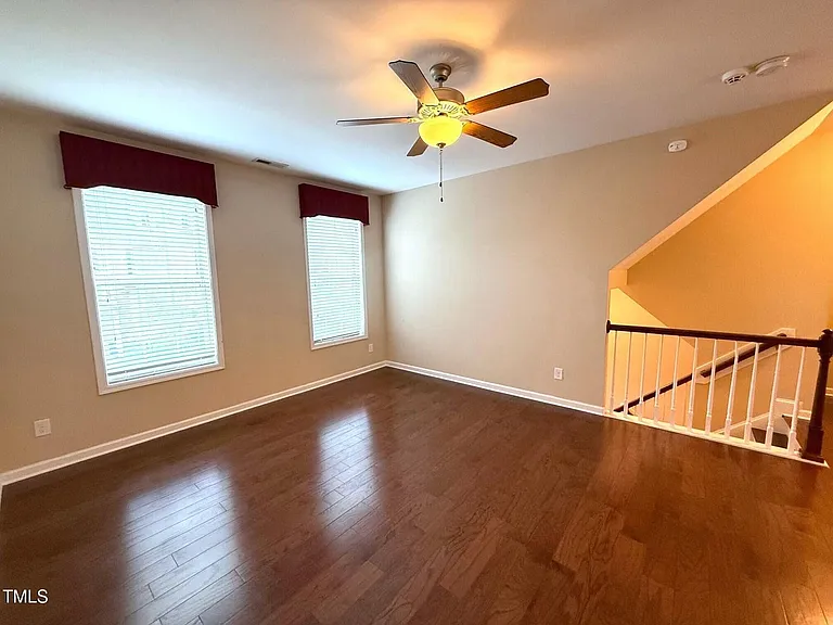 545 Old Mill Village Dr — Photo 4