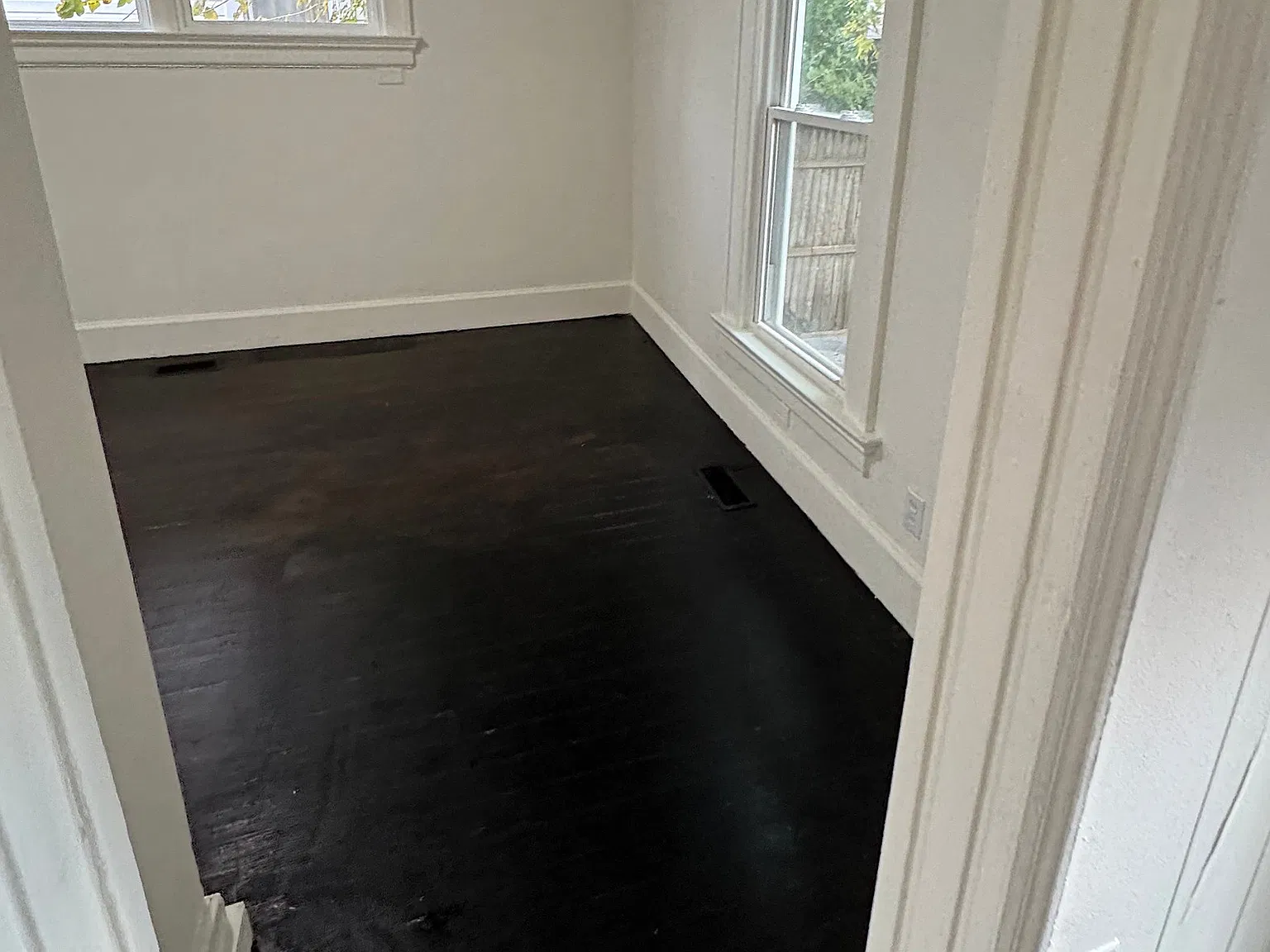 1107 Linden Ave — Photo 4