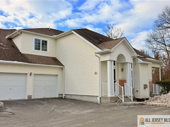 5201 Schindler Dr S, Monmouth Junction, NJ 08852