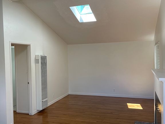 2nd image of 801 Capitola Ave APT A