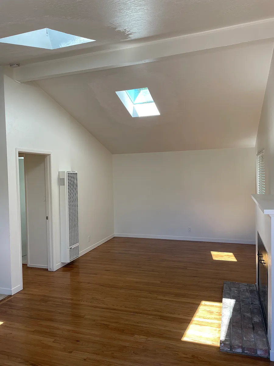 Building Photo - 801 Capitola Ave #A