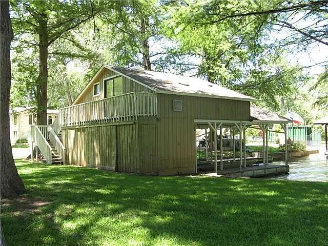 2001 Manana St — Photo 18