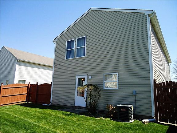 2nd image of 4522 Redcliff South Ln