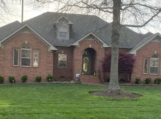 524 Redstone Dr, Gallatin, TN 37066