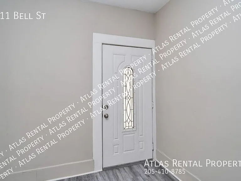 611 Bell St — Photo 8