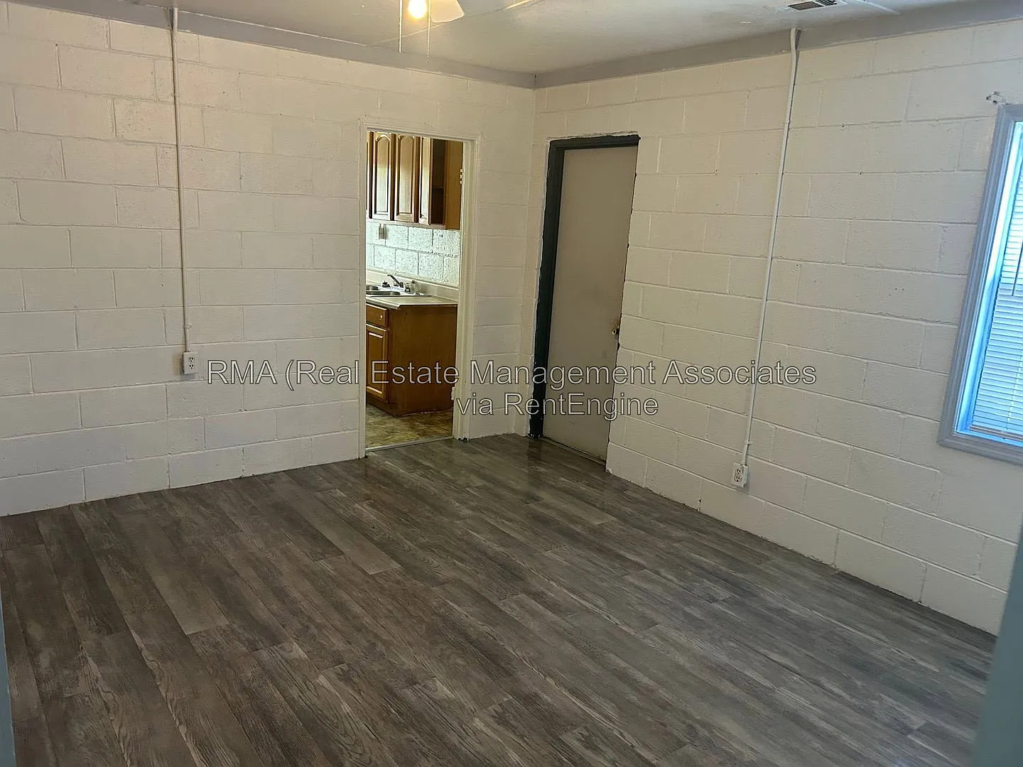 3 bed, 2.0 bath, 1200 sqft, $1,200 — Photo 2