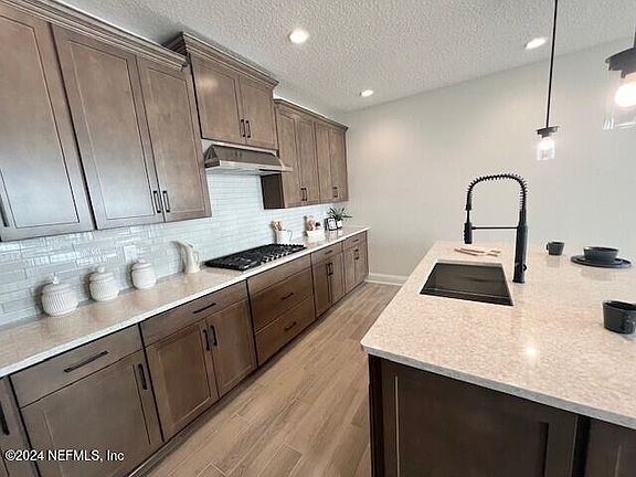 5th image of 45 LATHAM Drive