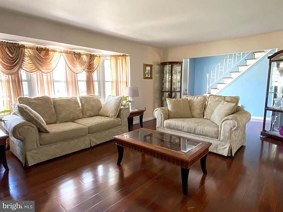 5th image of 30 Winterberry Ln