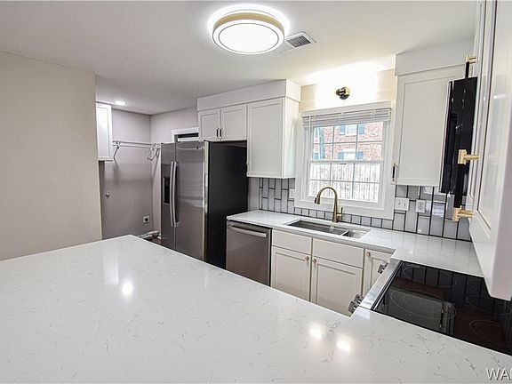 2nd image of 1421 2nd Ct E #1-6