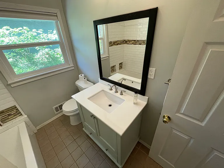 869 Jefferson Ave — Photo 14