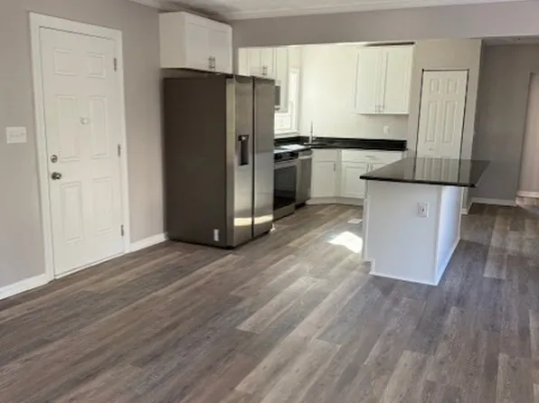 37 Mennonite Ln, Newport News, VA 23602