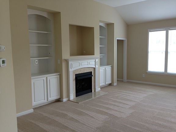 3rd image of 724 McCarthy Dr