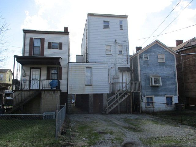 2nd image of 11 Vermont St
