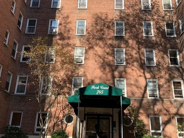 765 bronx river Road #2d, Bronxville, NY 10708
