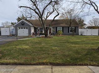 917 New Jersey Ave, Toms River, NJ 08753