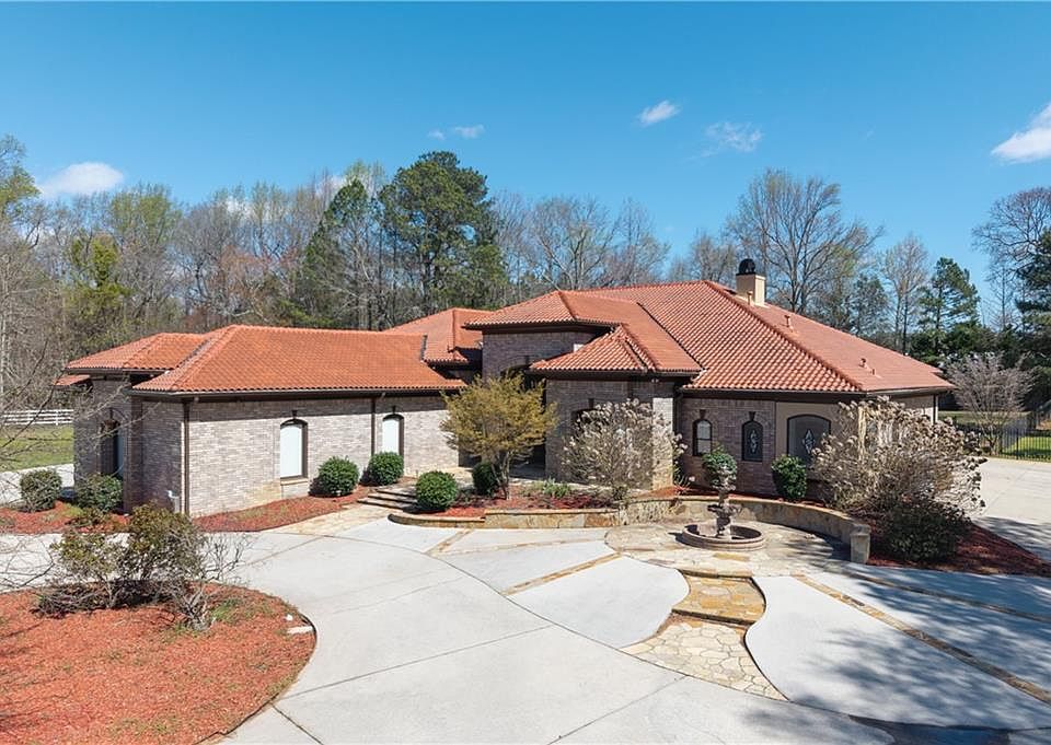 1st image of 2552 Rosebud Rd