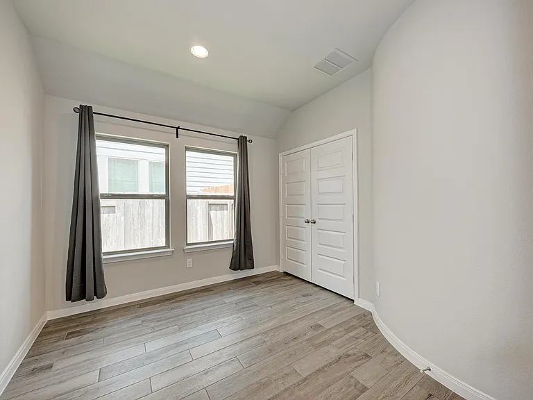 144 Danielson St — Photo 22