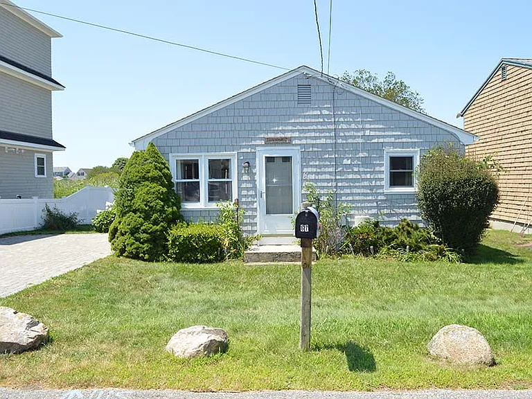 67 Chestnut Ave — Photo 2