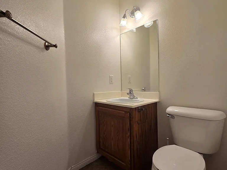 9164 Craven Ave — Photo 13