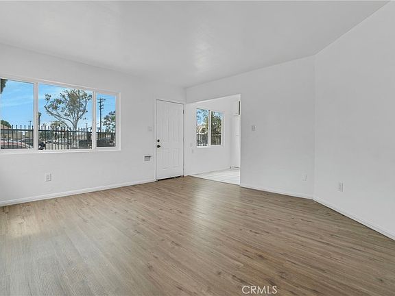 5th image of 904 S Bullis Rd