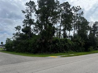 701 E 6th St, Lehigh Acres, FL 33972