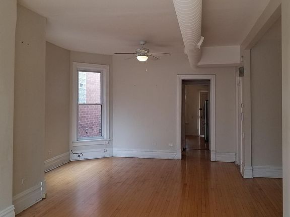 3rd image of 1310 N Leavitt St #2-F