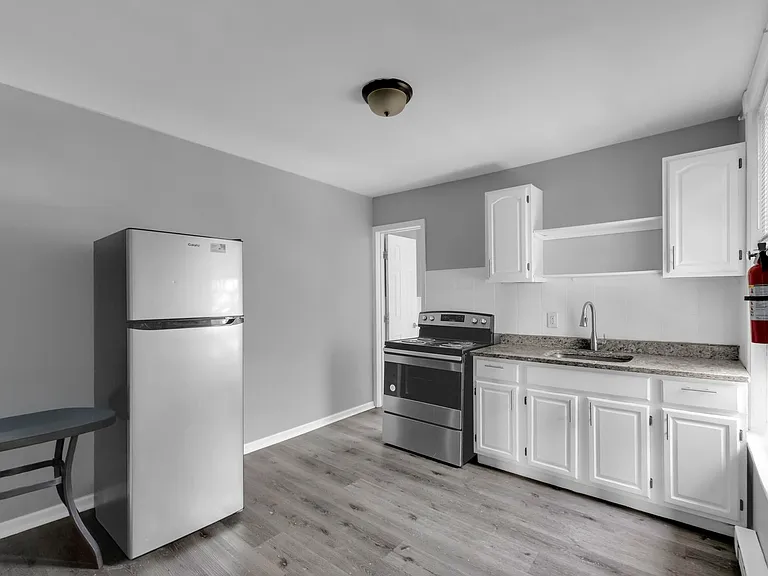 830 Chestnut St — Photo 25