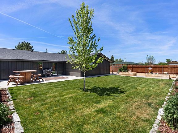 5th image of 2639 Vicky Ln