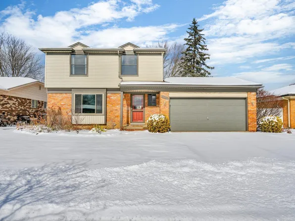 2053 Logan Dr, Sterling Heights, MI 48310