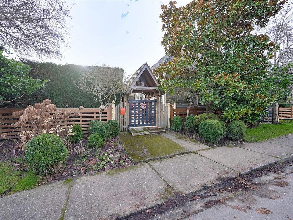 1st image of 2221 Fernwood Rd